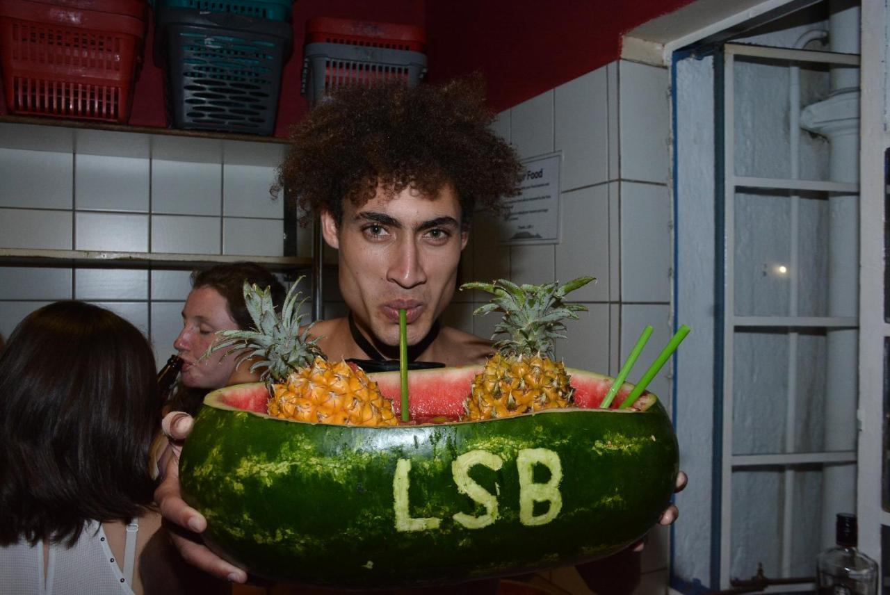 Long Street Backpackers (Adults Only) Hostel เคปทาวน์ ภายนอก รูปภาพ