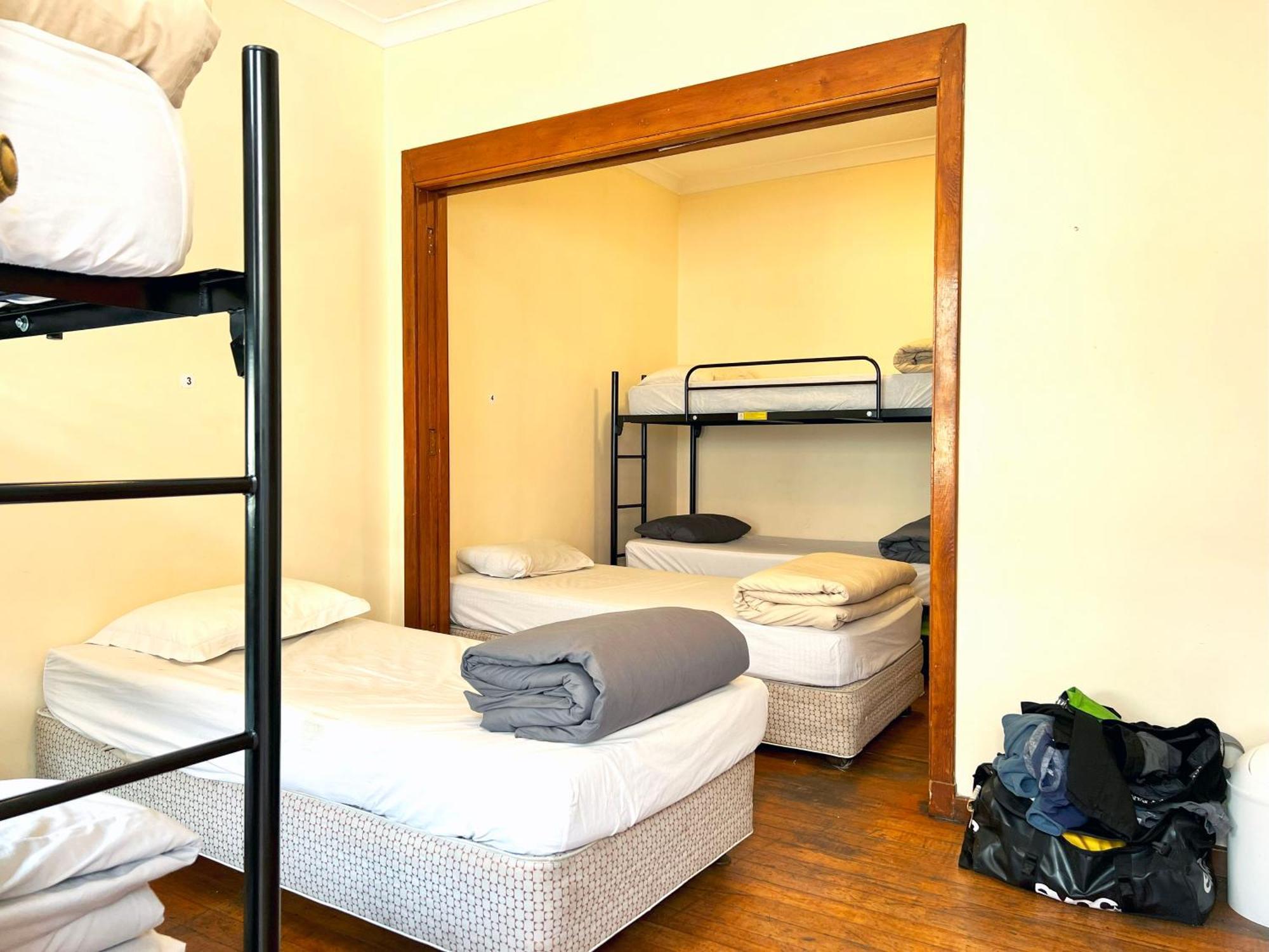 Long Street Backpackers (Adults Only) Hostel เคปทาวน์ ภายนอก รูปภาพ