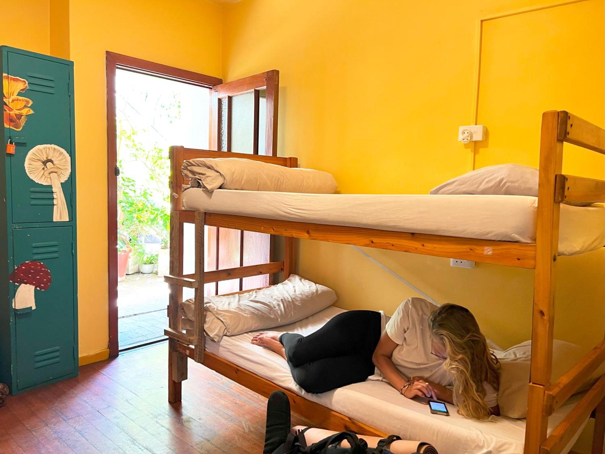 Long Street Backpackers (Adults Only) Hostel เคปทาวน์ ภายนอก รูปภาพ