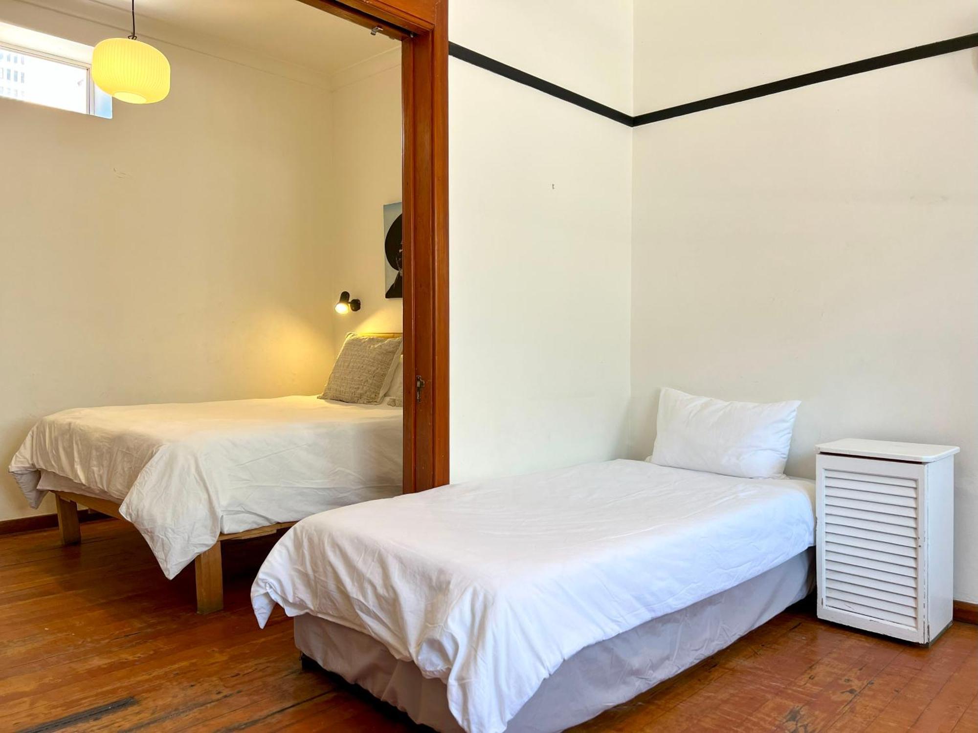 Long Street Backpackers (Adults Only) Hostel เคปทาวน์ ภายนอก รูปภาพ