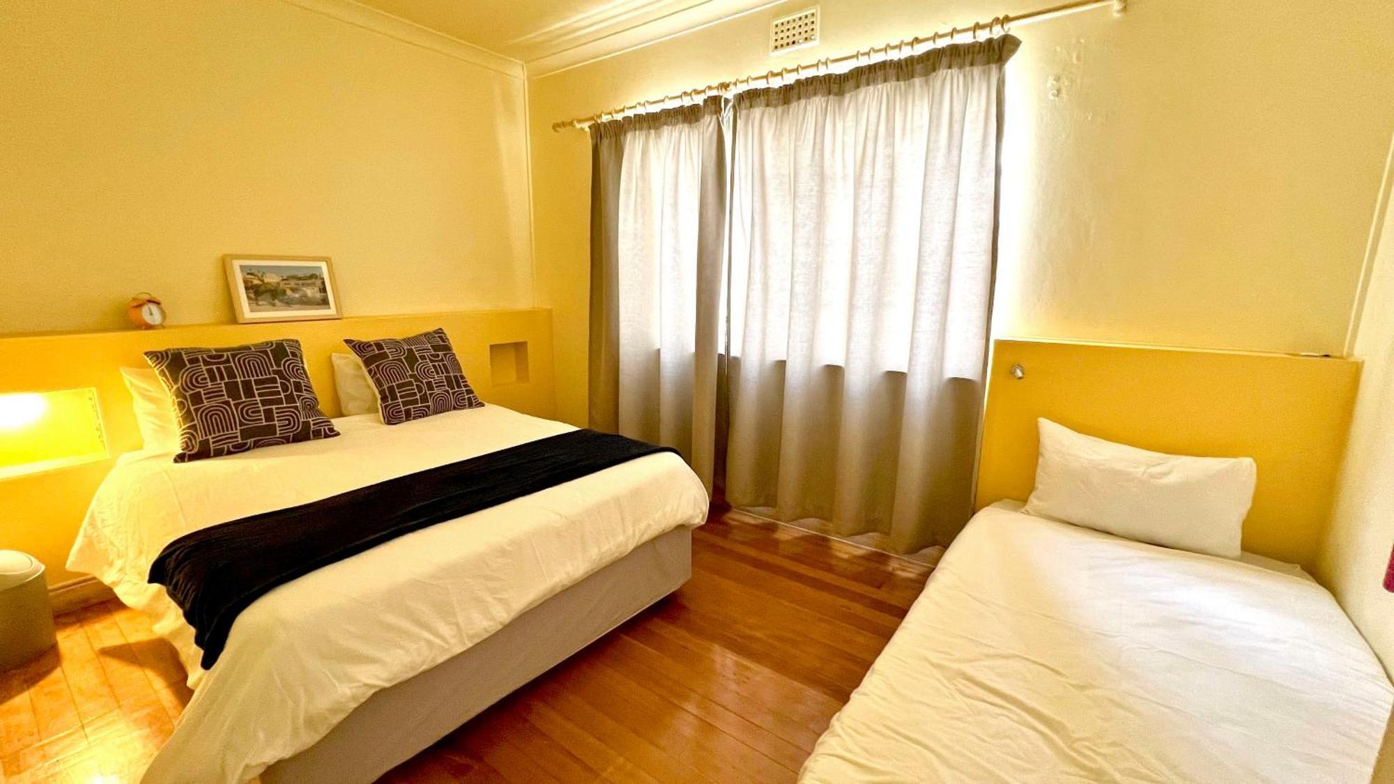 Long Street Backpackers (Adults Only) Hostel เคปทาวน์ ภายนอก รูปภาพ