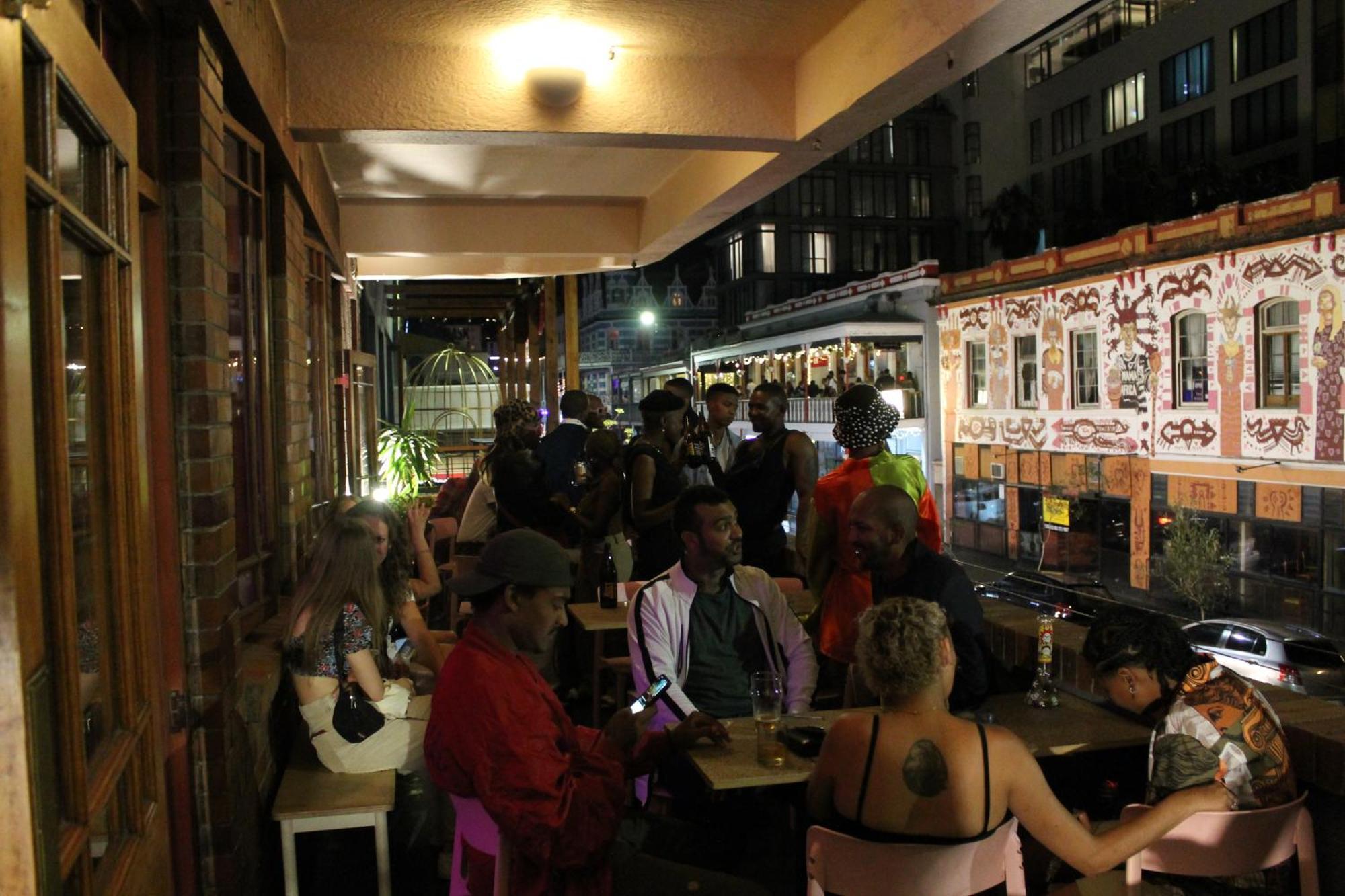 Long Street Backpackers (Adults Only) Hostel เคปทาวน์ ภายนอก รูปภาพ